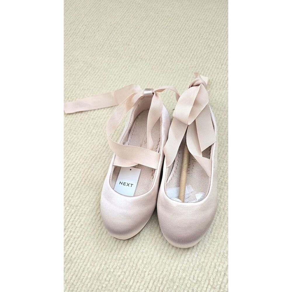 NWT Next Girls Satin Ribbon Tie Ballet Shoes – UK 9 / US 10 / EU 26.5